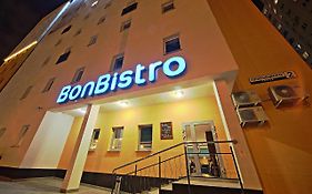 BonHotel